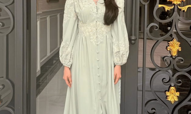 Cocok Untuk Idulfitri: Busana Pastel & Earth Tone Ala Selebritas