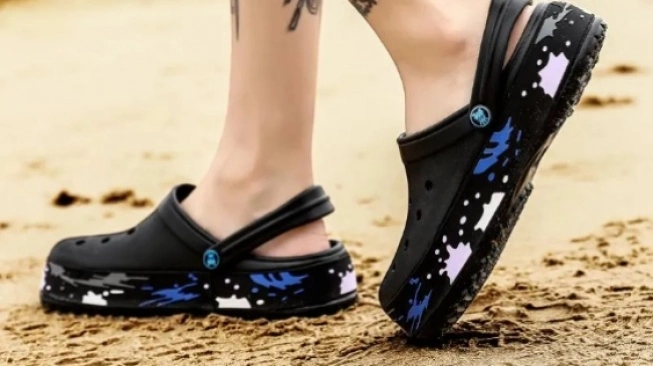 Sandal Alternatif Sekelas Crocs: Harga Terjangkau Dan Anti Air!