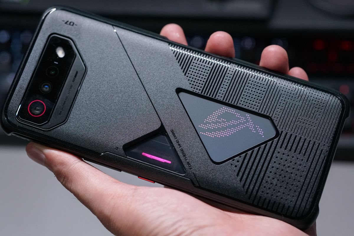 Asus ROG Phone 8: Smartphone Gaming Flagship Terbaru