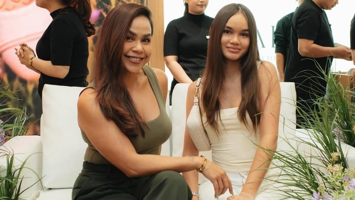 Melaney Ricardo Makin Fresh, Aura Kakak Chloe Jadi Sorotan