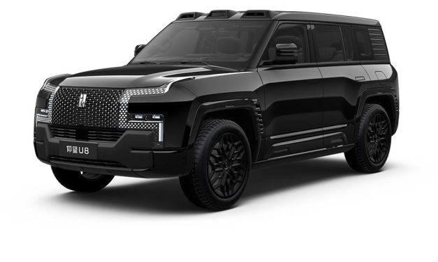 SUV Monster Listrik! YangWang U8 Bikin Mobil Lain Kalah Jauh
