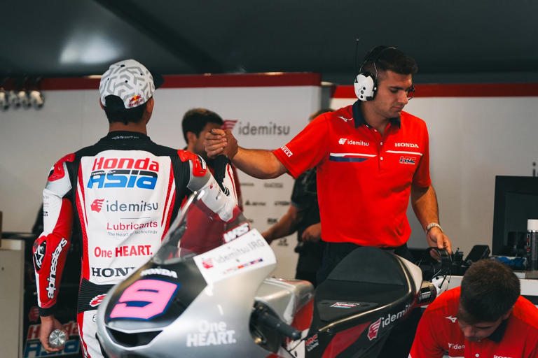 Satu-Satunya Bersinar Menjadi Sorotan Utama Saat Veda Tampil Gemilang Di Ajang Moto3 Italia 2026, Pembalap Muda Indonesia Ini.