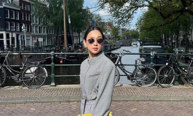 Simple Tapi Elegan! Inspirasi Outfit Dengan Kombi Warna Kalem