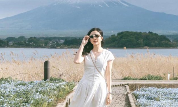 Potret Cantik Febby Rastanty Liburan Di Oishi Park, Gunung Fuji
