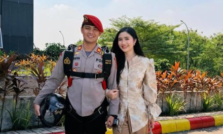 Febby Rastanty Curi Perhatian Di HUT Bhayangkara Ke-80