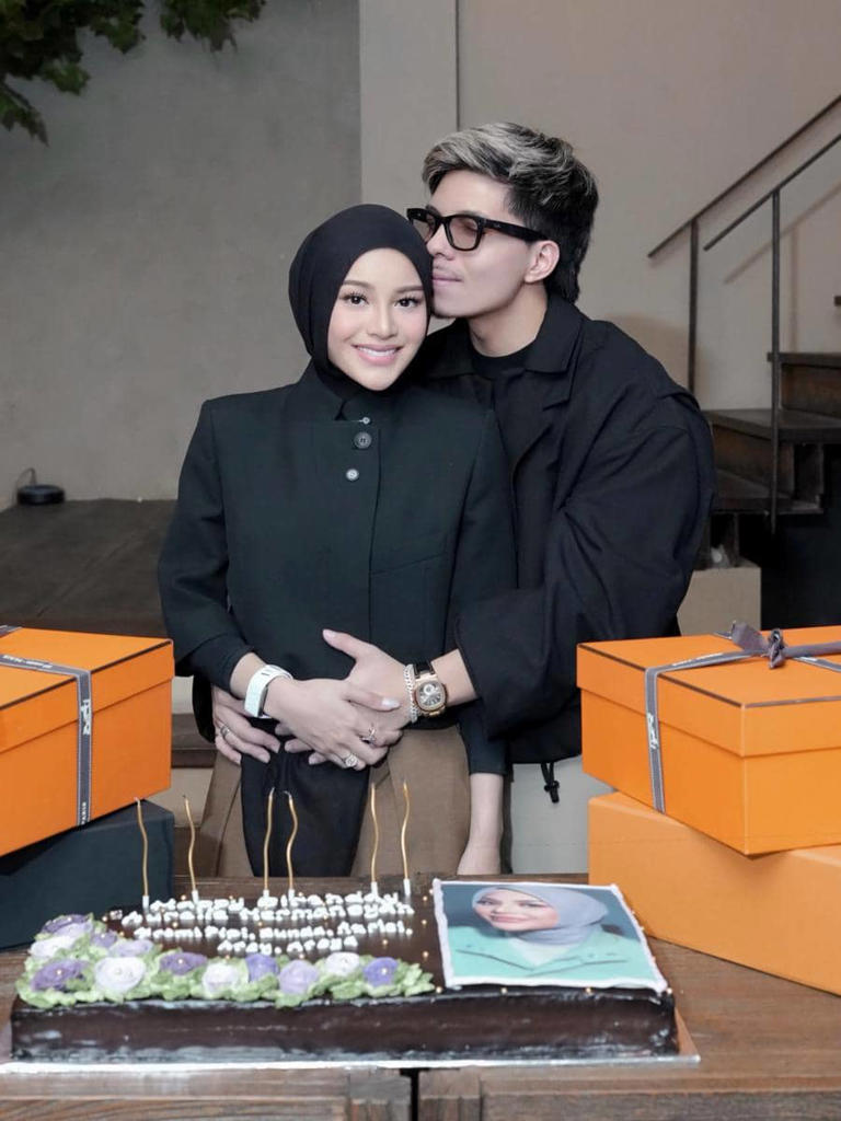 Banjir Hadiah! Aurel Hermansyah Rayakan Ultah Dengan Keluarga