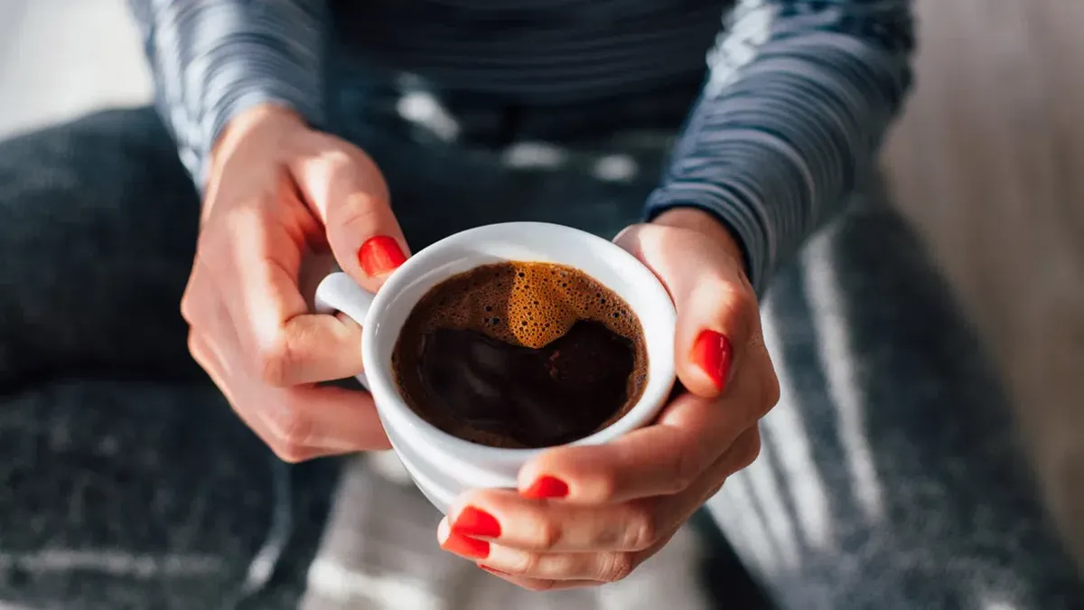 Jangan Berlebihan! Batas Aman Minum Kopi Pahit Setiap Hari