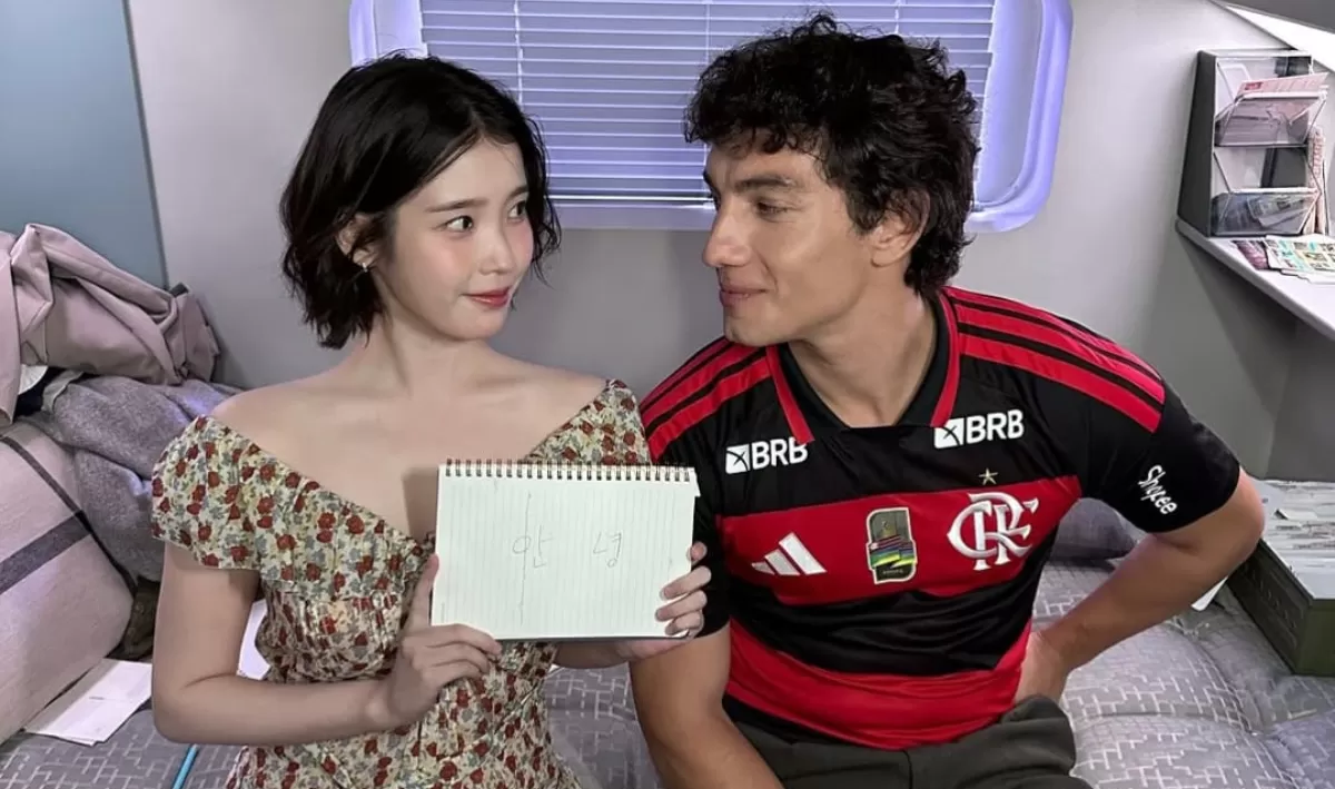 Bikin Penasaran! IU Gandeng Jorge López Dalam MV Terbaru