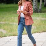 Kate Middleton Tampil Santai Tapi Tetap Chic, Sneakers Putih