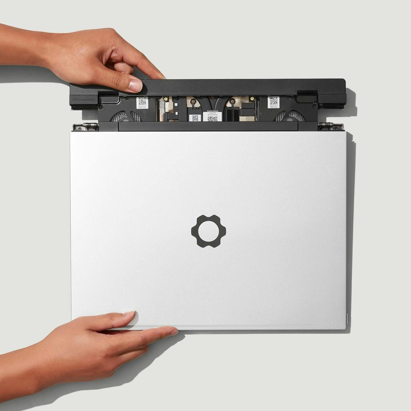 Gaming Makin Seru! Framework Laptop 16 & Layar 16 Inci 165 Hz